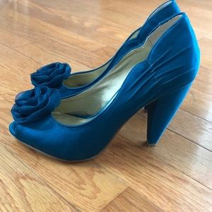 Seychelles teal heels